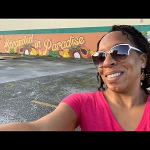 Meet your Posher, Lala